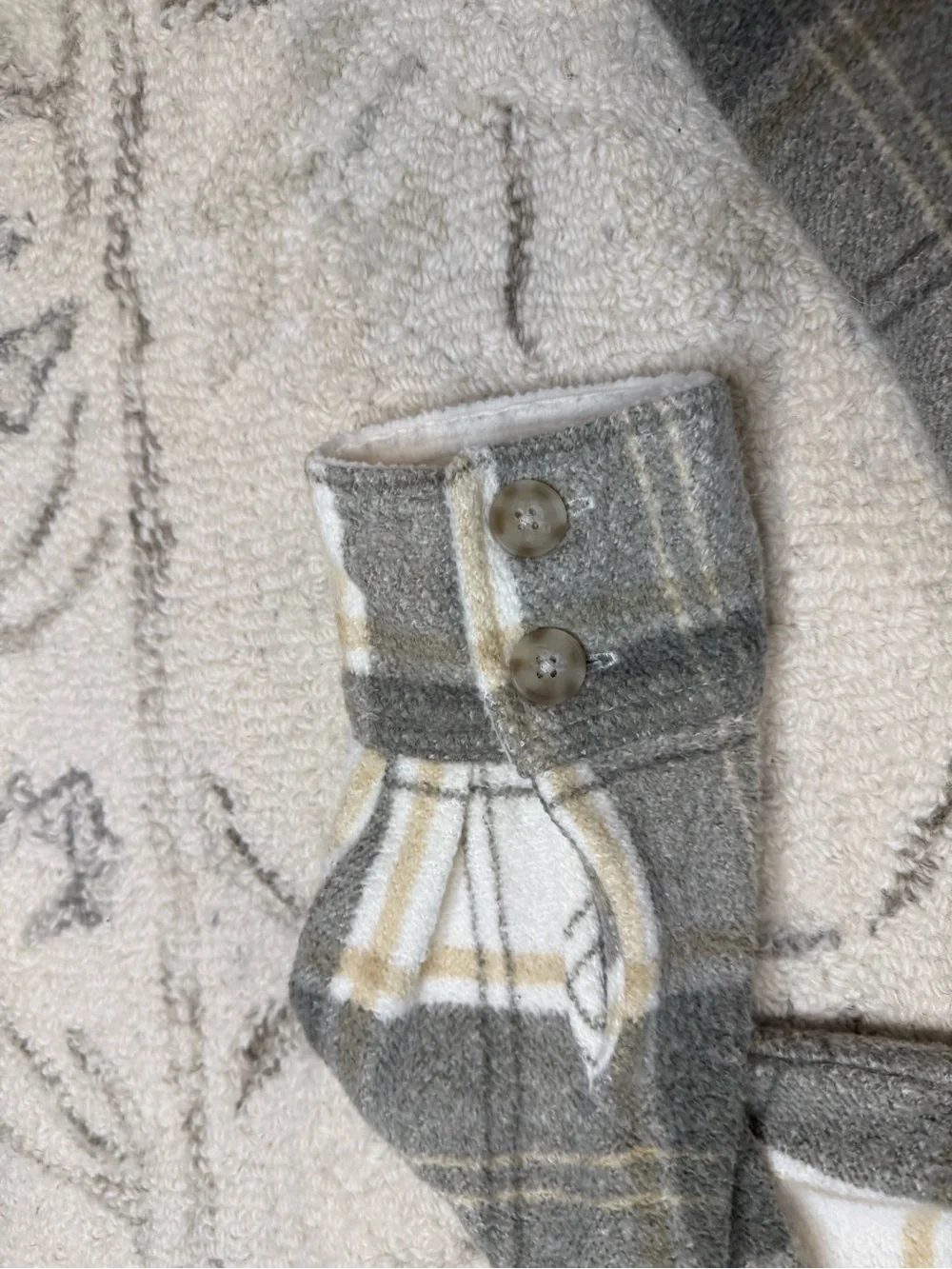 American Eagle Plaid Button Front Shacket XS | Gray & Ivory | Like New - Picture 6 of 9